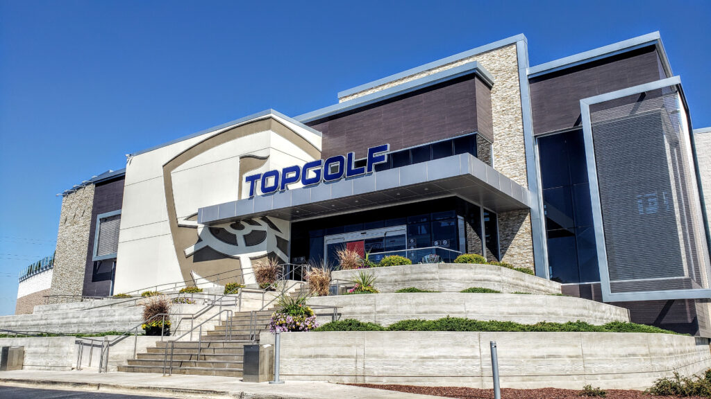 Naperville,,Il,,Usa,-,September,14,,2018:,Topgolf,Features,Three